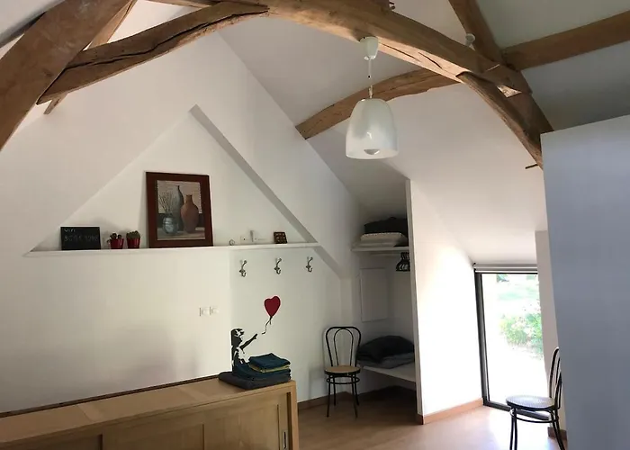 Small House In A Troglodyte Pit Chemellier