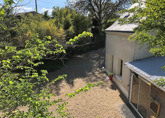 Small House In A Troglodyte Pit 度假居
