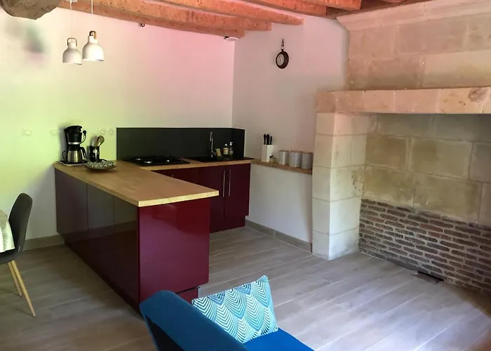 度假居 Small House In A Troglodyte Pit