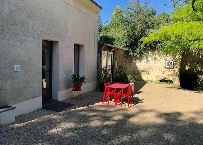Small House In A Troglodyte Pit 度假居 Chemellier