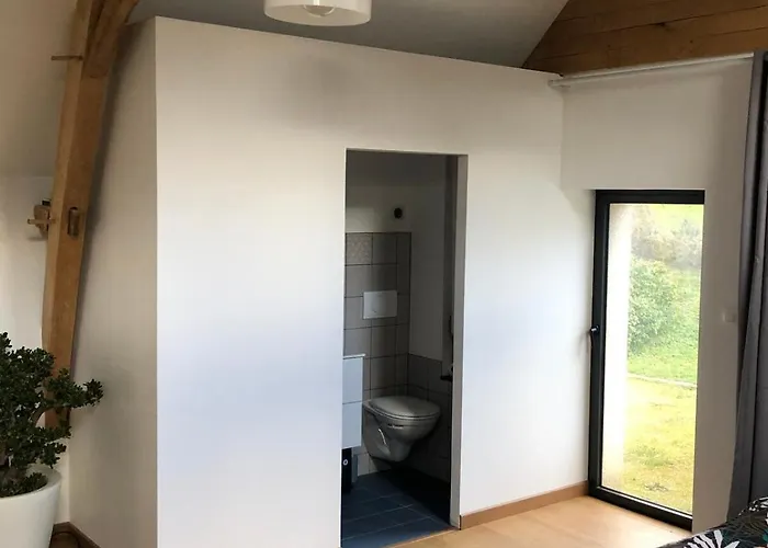 Small House In A Troglodyte Pit 度假居 *