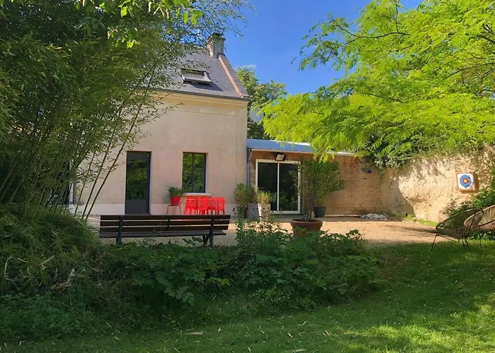 度假居 Small House In A Troglodyte Pit Chemellier